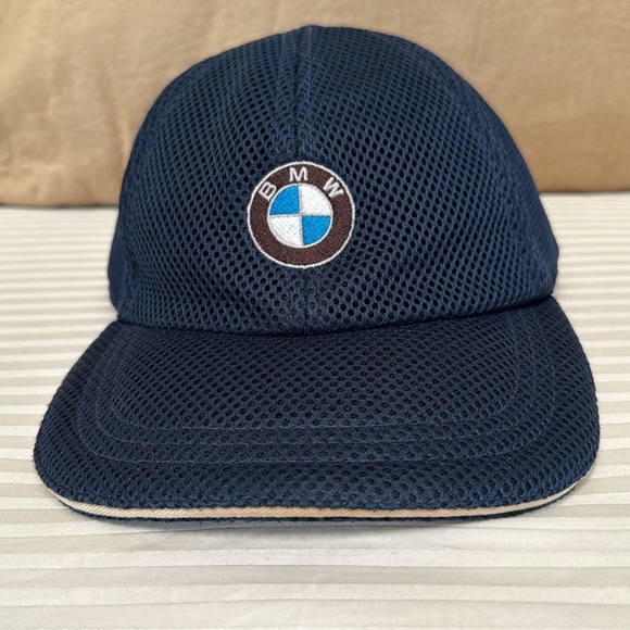 BMW LIFESTYLE Embroidered Adjustable Hat, BMW  Writing Pen & Soft Leather Bifold - Picture 2 of 12
